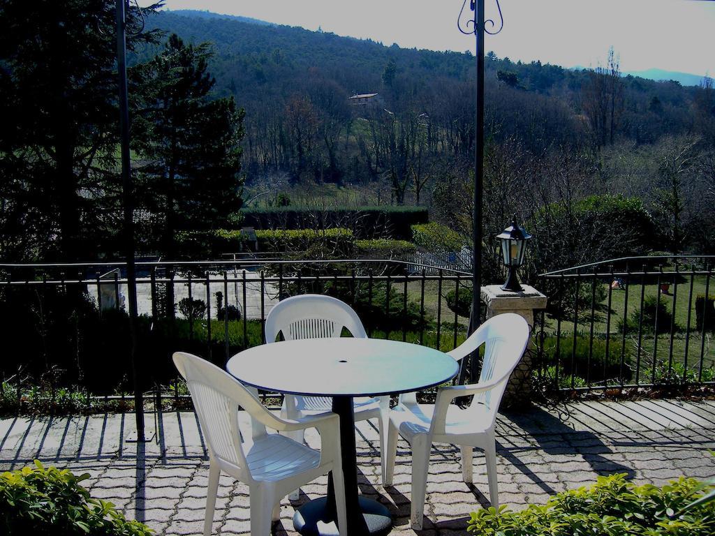 Auberge De L'Escargot D'Or Dieulefit Exteriör bild