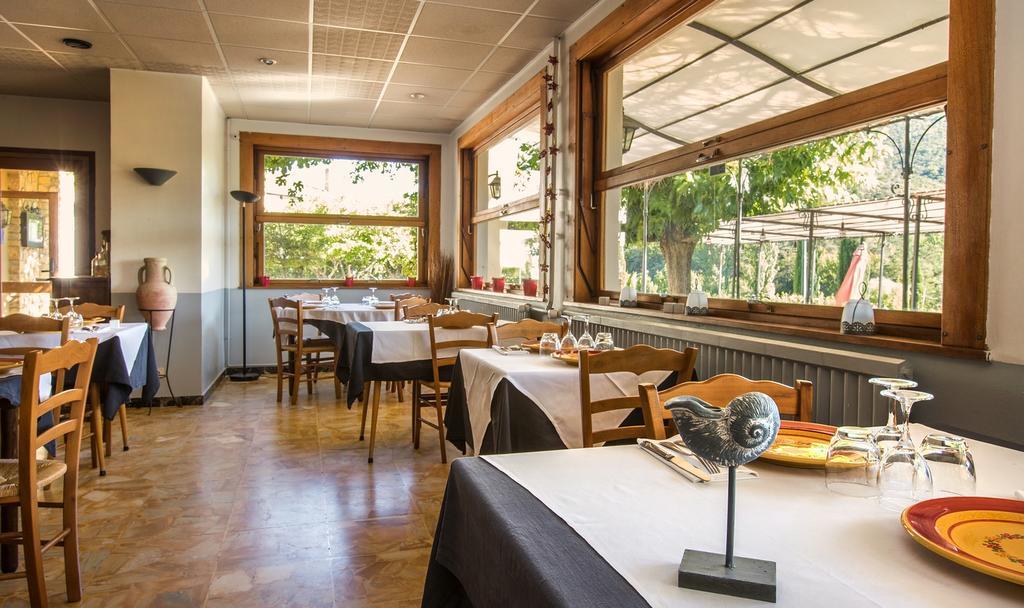 Auberge De L'Escargot D'Or Dieulefit Exteriör bild